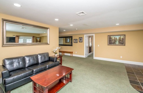 North Conway House | 42-2 Locust Lane North Conway