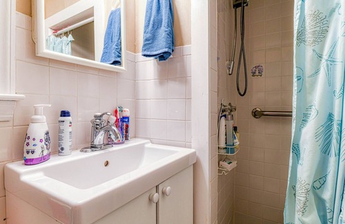 Ocean Grove House | 42 ABBOTT - 3-bedroom house located 2 blocks from Beach in Ocean Grove