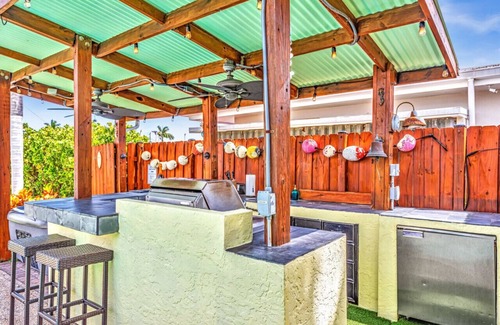Snug Harbor Villa | 420 · Tropical Resort Boat Rental/Kayaks/Hot Tub/Grill!