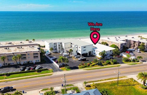 Belleair Beach Condo | 4202 Cozy Suite On The Beach - Heated Pool