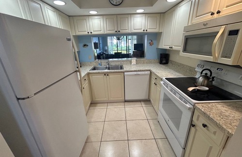 Trailer Estates Condo | 4202 -Delightful 2-bed/2bath condo with fantastic view. Close to beaches and IMG