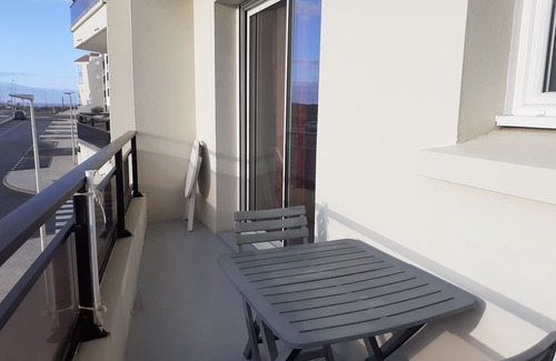 Saint-Jean-de-Monts Apartment | 43 m² apartment with balcony 80 m from the beach in Saint Jean de Monts