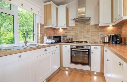 Hewas Water Cottage | 43 THE MAPLES, family friendly, country holiday cottage in Sticker