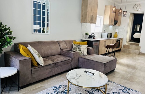 Greater Johannesburg Metropolitan Area Hotel | "435 on Vale Boutique Aparthotel”: A Luxurious Retreat in the Heart of Elegance