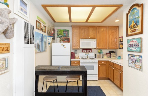 Oceano Condo | 444 Pier Ave. #601: 1 BR, 1 BA Condominium in Oceano, Sleeps 3