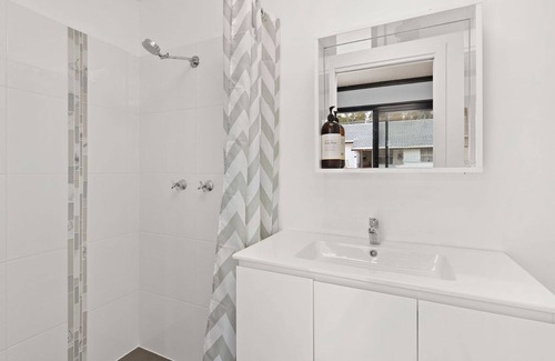 Lemon Tree Passage House | 45 Cook Parade - Beautiful Tranquil Paradise