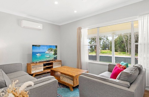 Lemon Tree Passage House | 45 Cook Parade - Beautiful Tranquil Paradise