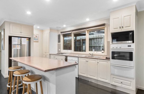Rosebud Apartment | 45 Sherwood Ave · Sherwood Retreat