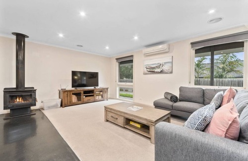 Rosebud Apartment | 45 Sherwood Ave · Sherwood Retreat