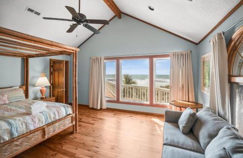 Saint Helena Island House | 452 Tarpon