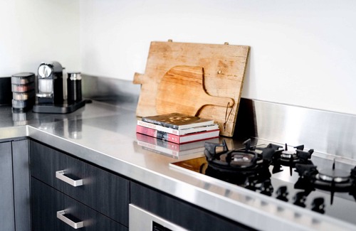 Jaspers Brush House | '454 @ Jaspers' - Luxurious Paradise Near Berry