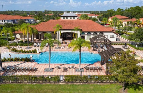 Kissimmee House | 4555 Amazing House W/Pool near Disney world