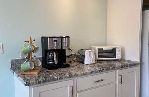 Hyannis House | 46 by the Sea, steps to private beach & heated pool, 1-mile from Main St., ocean views, AC, & Wi-Fi
