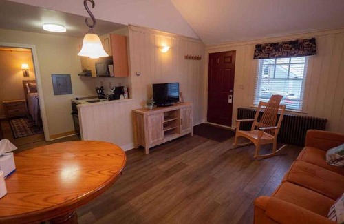 Lake Placid Hotel | 46 m² Motel ∙ 4 guests