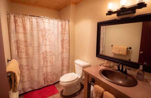 Lake Placid Hotel | 46 m² Motel ∙ 4 guests