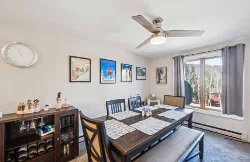 North Creek House | 46er 15E - Stylish & Comfortable Mountain Retreat