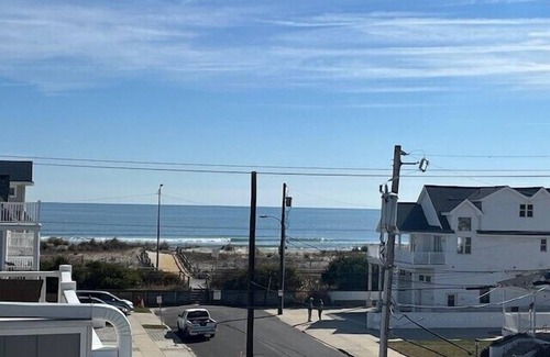 Sea Isle City House | 46th Beach Block Townhouse