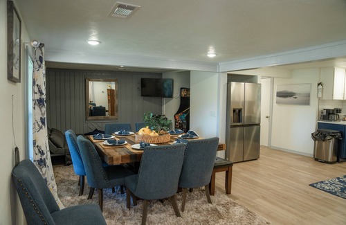 Mountain View Cottage | 470 Acre Adventure Lovers Get Away on Two Rivers