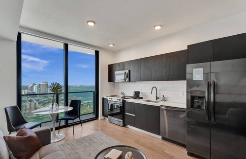 Downtown Miami Apartment | 4708 - Lux Miami Studio | City & Bay Views