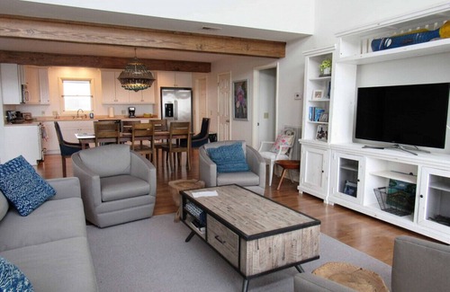 Beaufort House | 476 Tarpon - Ocean Front - Full Time Beach