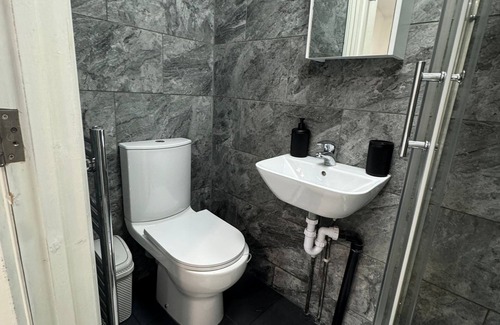 Harrow Apartment | 47A HA14ES