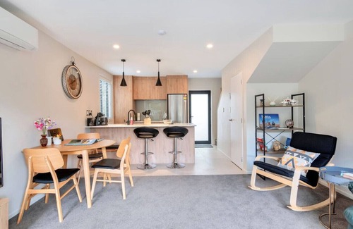 Newton House | 48/3 Burton St, Grafton