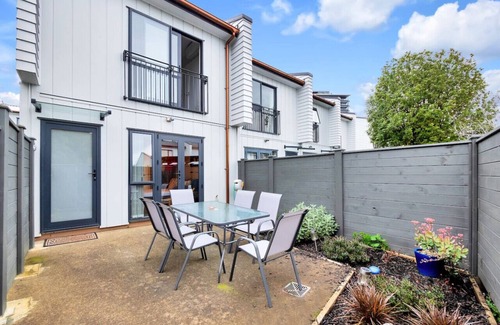 Newton House | 48/3 Burton St, Grafton