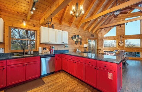 Marshall Cabin | 48 Acres~Fire Pit~Game Room~Near Asheville