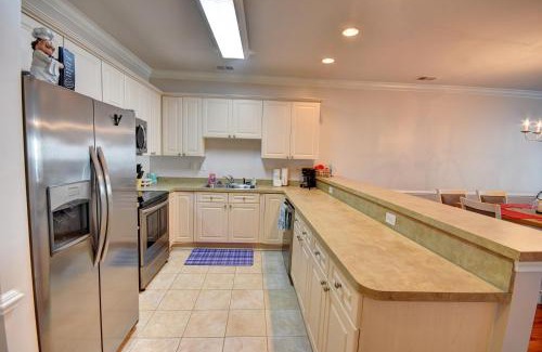 Central Myrtle Beach Apartment | 4827 Magnolia Lake Drive, #302 condo