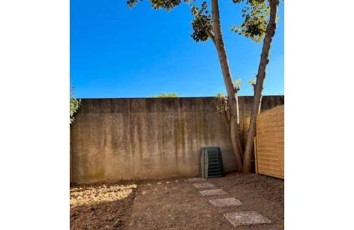 Neuilly-Plaisance Apartment | 48M2 APARTMENT with 40M2 garden