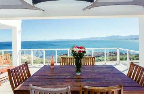 De Kelders House | 49 on Cliff