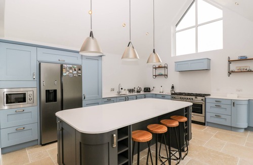 Swanage House | 49 ULWELL ROAD, pet friendly, luxury holiday cottage in Swanage