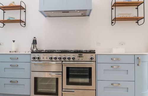 Swanage House | 49 ULWELL ROAD, pet friendly, luxury holiday cottage in Swanage