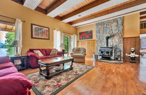 Huddleston House | 496 m² House ∙ 4 bedrooms ∙ 6 guests