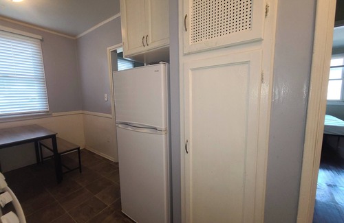 Old Town Apartment | 4A Entire Unit Free Wi-Fi LAX Disney Beach Farmers Market Torrance, Large, Cozy