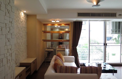 Khlong Toei Nuea Apartment | 4B - 2 Bedroom Downtown Apartment with shared Pool