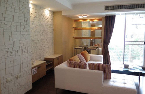 Khlong Toei Nuea Apartment | 4B - 2 Bedroom Downtown Apartment with shared Pool