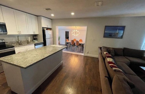 Central Fort Lauderdale House | 4b/2b Classic Fort Lauderdale mid century home!