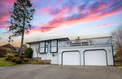 Freeland House | 4b2b Unit @Whidbey Island | Panoramic Water View