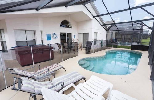 Cumbrian Lakes Villa | 4BD/3B,EXECUTIVE VILLA WITH SPA,MUST SEE,10 MIN FROM DISNEY