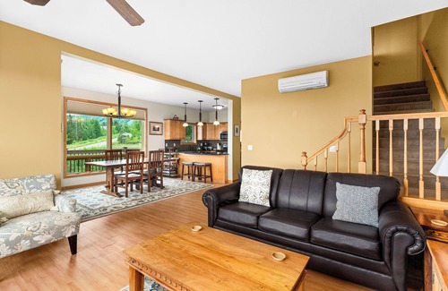 Lutsen House | 4BD, 3BA - Spacious with Lake & Mountain Views