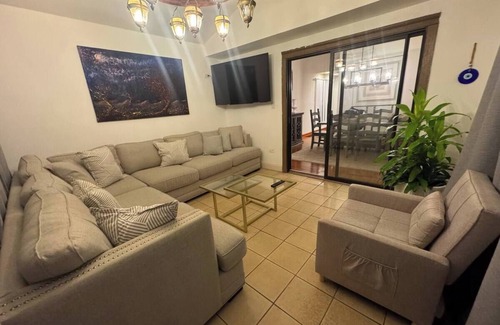 Norcross House | 4BD 3Bath Modern City Escape
