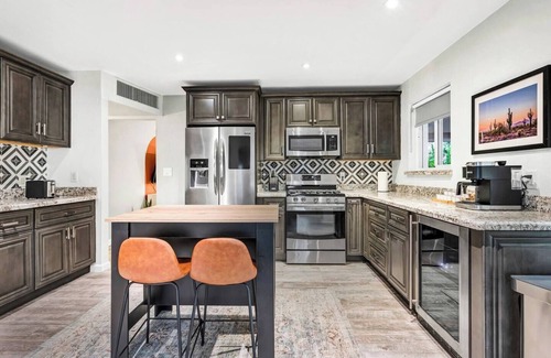 New Papago Parkway House | 4BD Heated Pool, Hot Tub, Putting Green