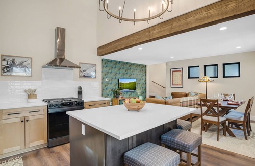 Mountainaire House | 4BD Modern Home in the Pines - Games - Close to Downtown & Hiking