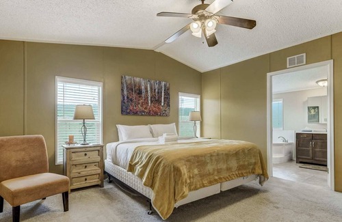 Palmer Lake House | 4BD-Mountain Views-Fire Pit-Recently Renovated