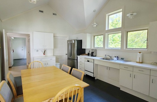 Wellfleet House | 4BD Right on Wellfleet Harbor-A/C, Direct Beach Access, Wonderful Water Views