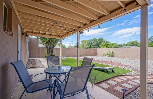 Albuquerque House | 4bd,2ba Remodeled North Valley Home w/large yard