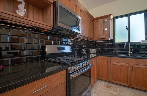 La Mulata Villa | 4BD villa in gated complex, private pool, WiFi/cable TV/BBQ, guest-friendly