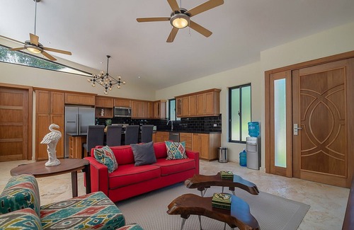 La Mulata Villa | 4BD villa in gated complex, private pool, WiFi/cable TV/BBQ, guest-friendly
