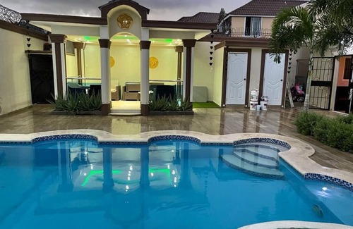 Prado Oriental House | 4BDR-FAMILY-POOL-BILLAR